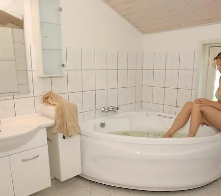 Three-bedroom Holiday In Hadsund 8 בית נופש Øster Hurup
